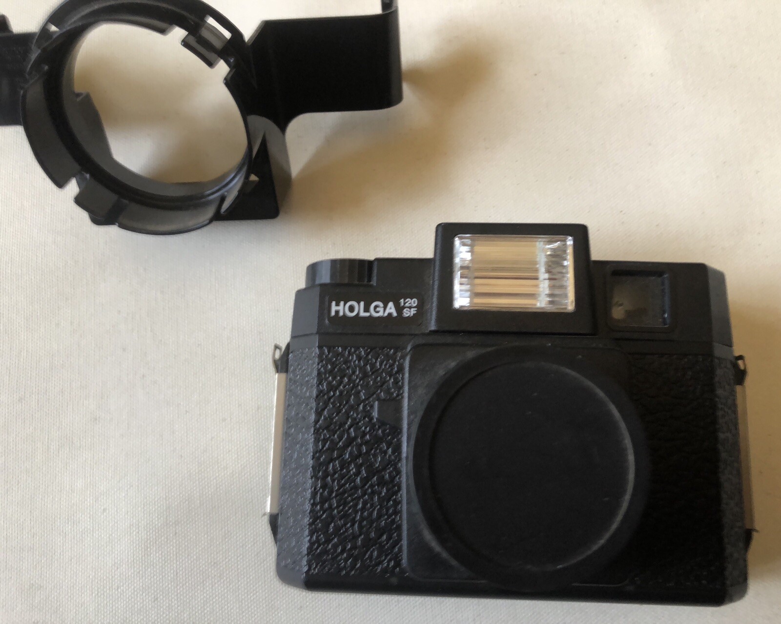 HOLGA 120 SF – = Medium format SLR Film Camera with lens & flash –