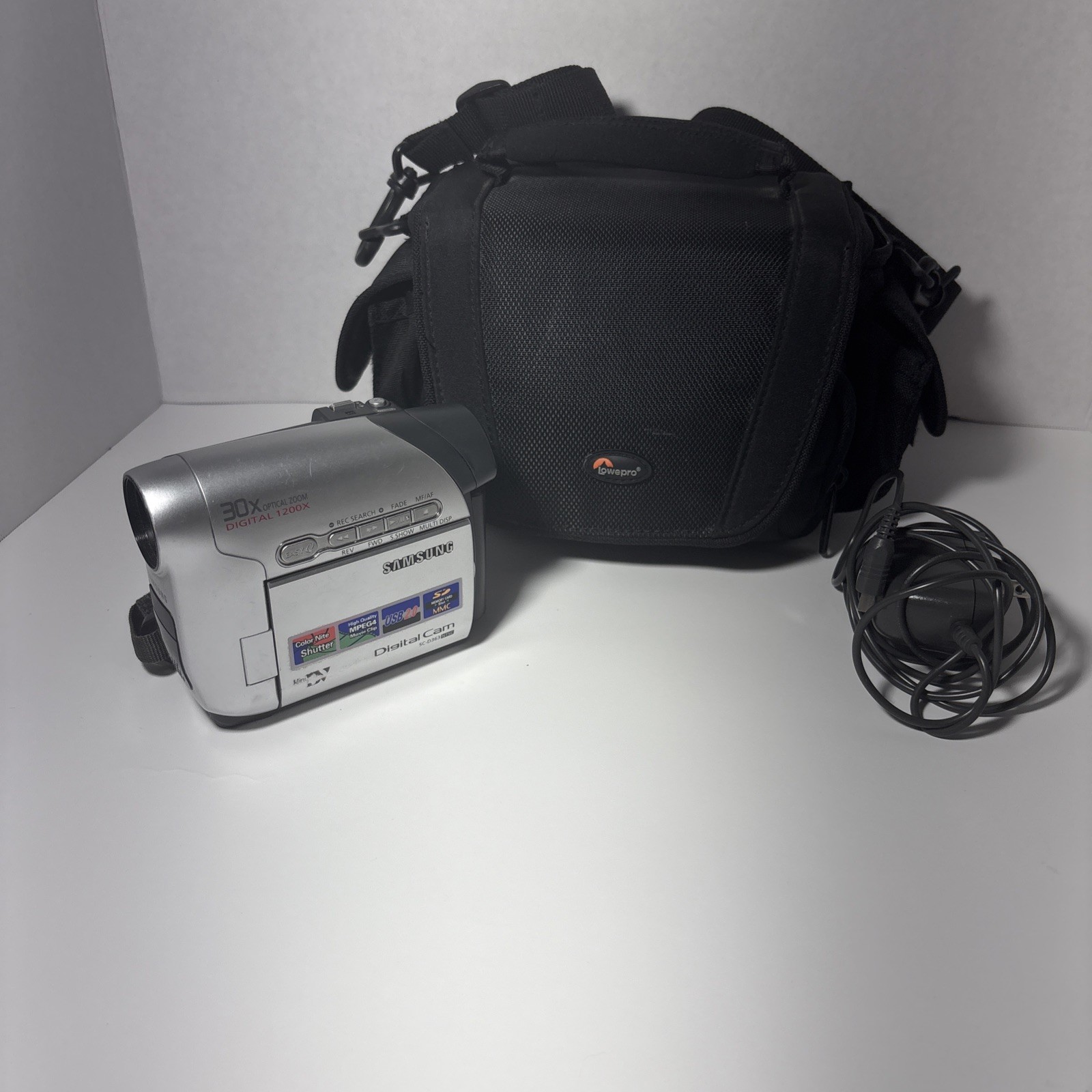 Samsung digital video camcorder digital cam SC – D363NTSC with cords & camerabag