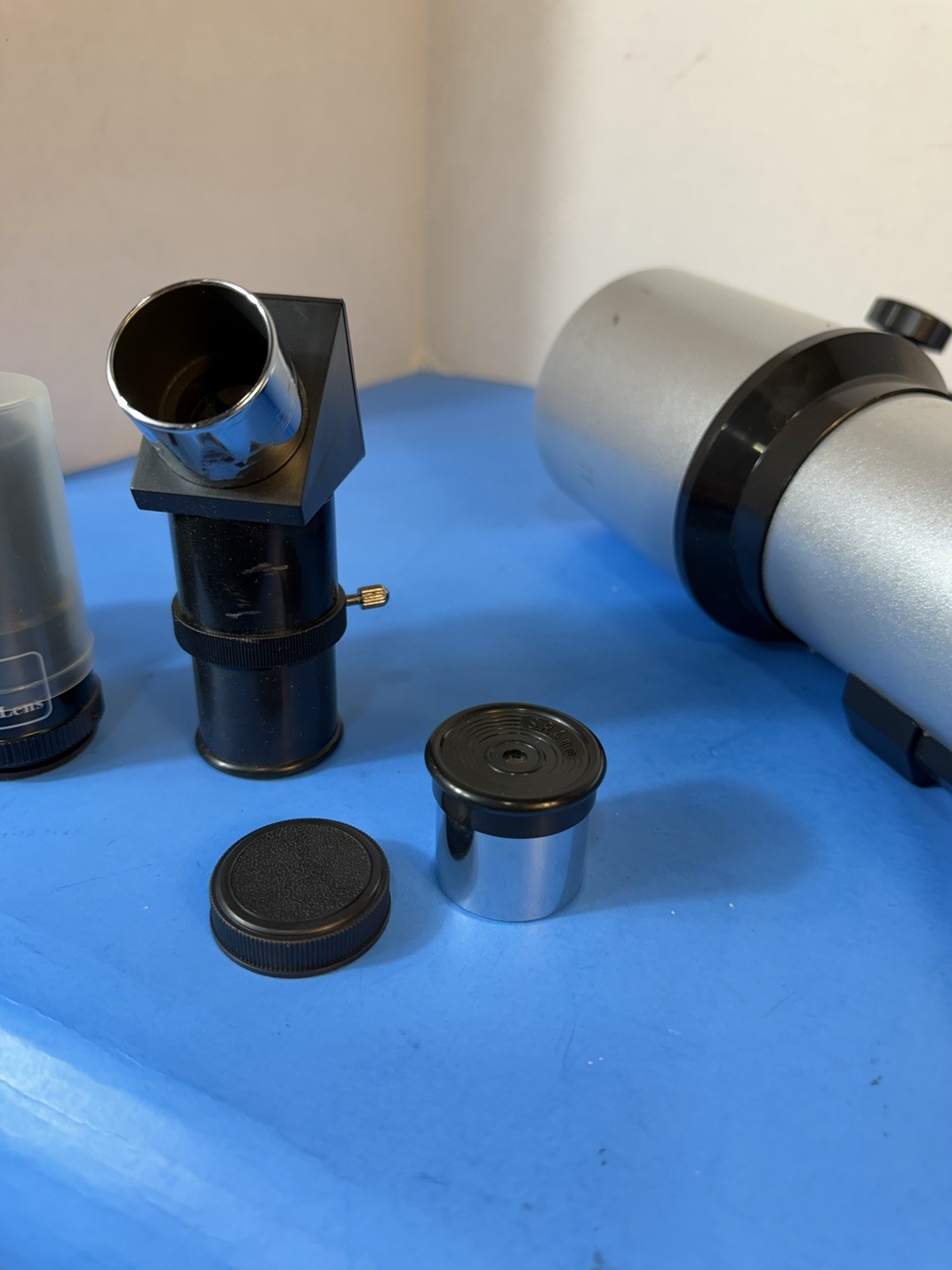BARSKA Starwatcher refracting telescope 400×70 mm with tripod, case