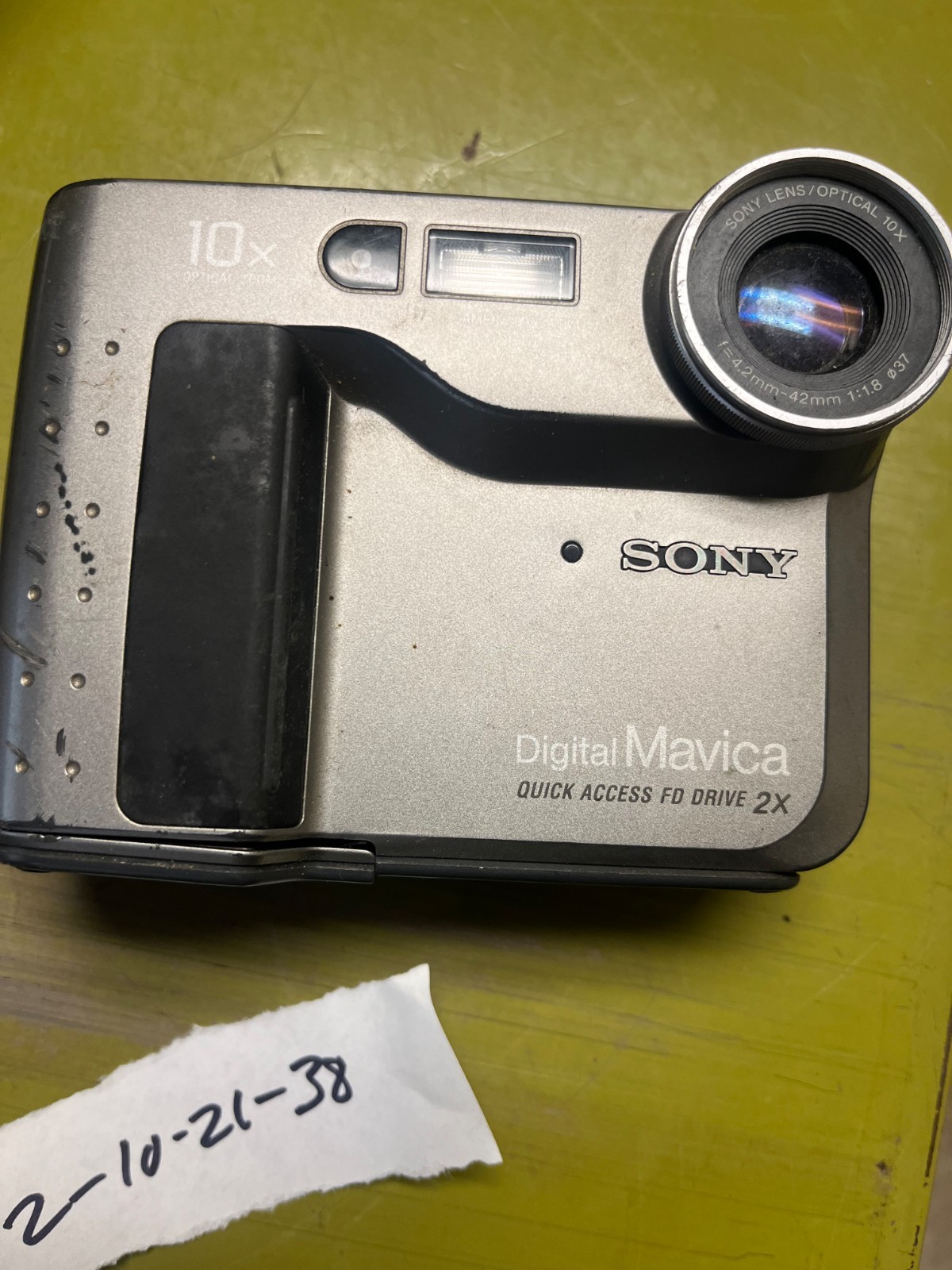 Sony Digital Camera Mavica MVC-FD71 0.4MP 10X Optical Zoom Floppy Disk untested