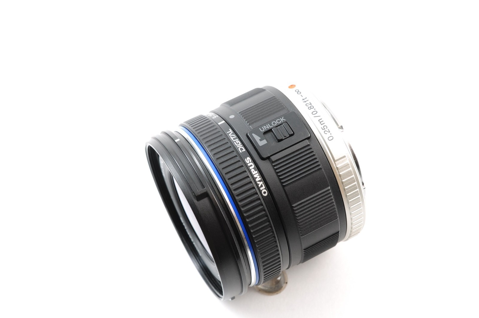 Olympus M.Zuiko DIGITAL ED 9-18mm f/4.0-5.6 Lens M4/3 w/ Hood 4-5.6 -Near Mint-