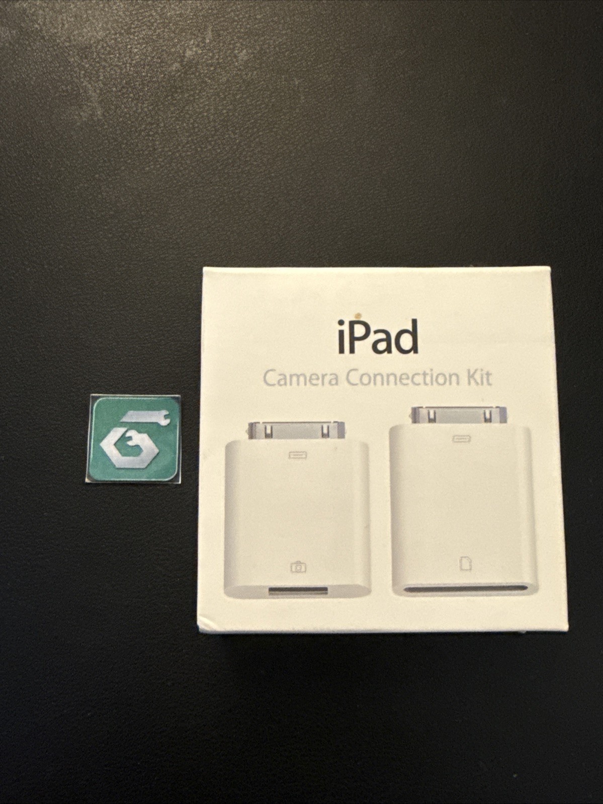 Apple Genuine OEM A1362 A1358 iPad Camera Connection Kit (30 Pin/USB-A/SD Card)