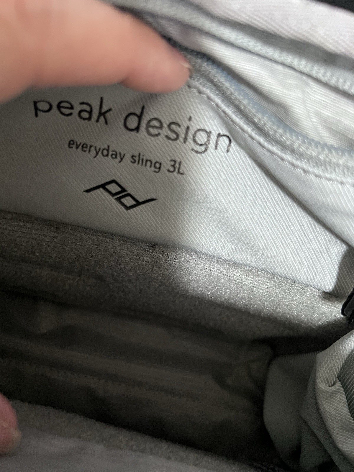Peak Design Everyday Sling 3L Black Camera Bag Crossbody EDC for Travel Tech