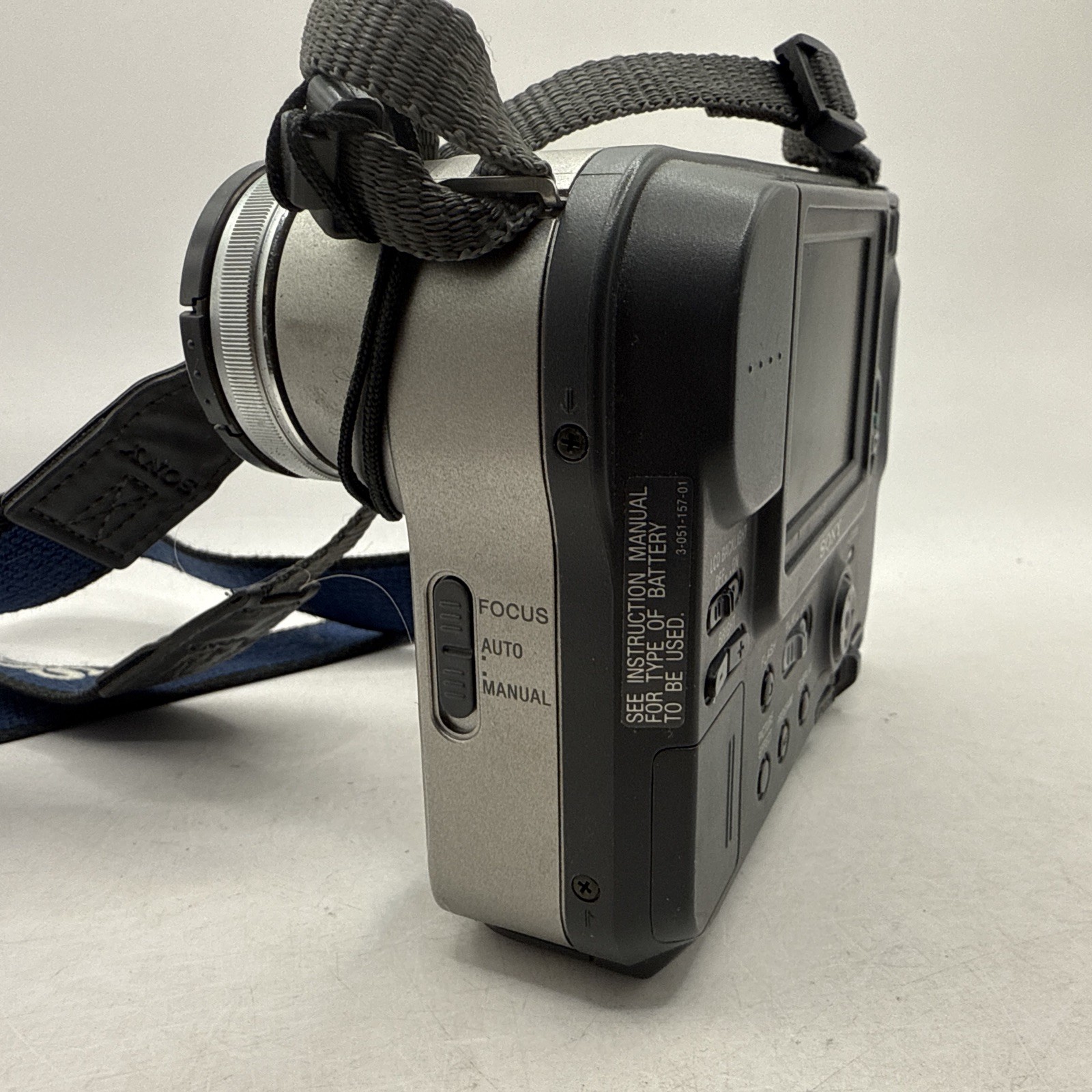 Sony Mavica MVC-FD71 0.4MP Digital Camera (UNTESTED) With Battery