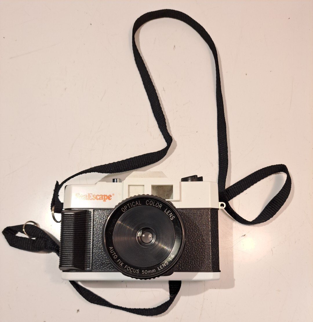 Classic SeaEscape Camera – Optical Color Lens – Auto Fix Focus – 50mm Lens 1:6