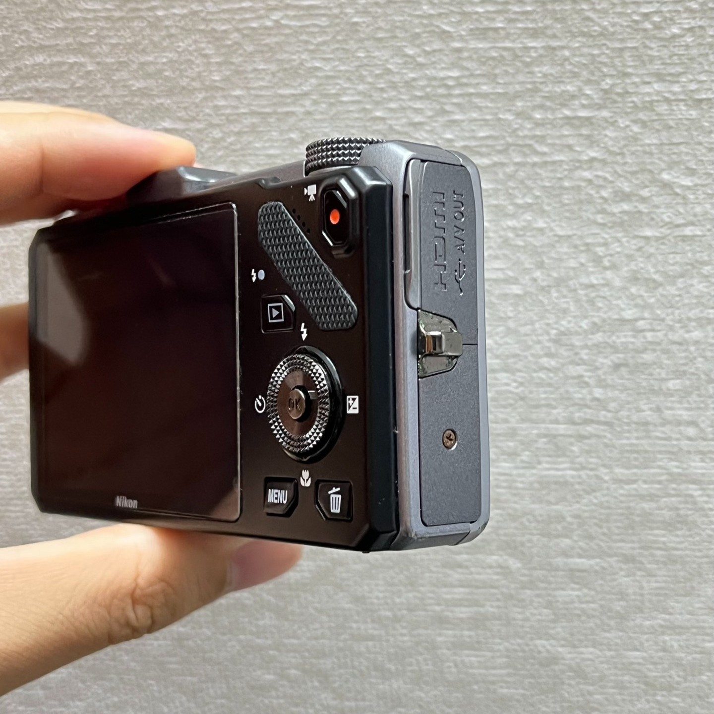 Nikon COOLPIX S9300 Digital Camera 16MP 18x Optical Zoom Built-in Flash & GPS