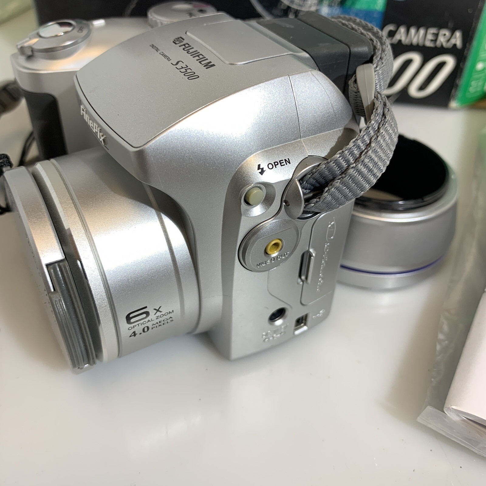 Fujifilm Finepix S3500 Compact Digital Camera with Working Box