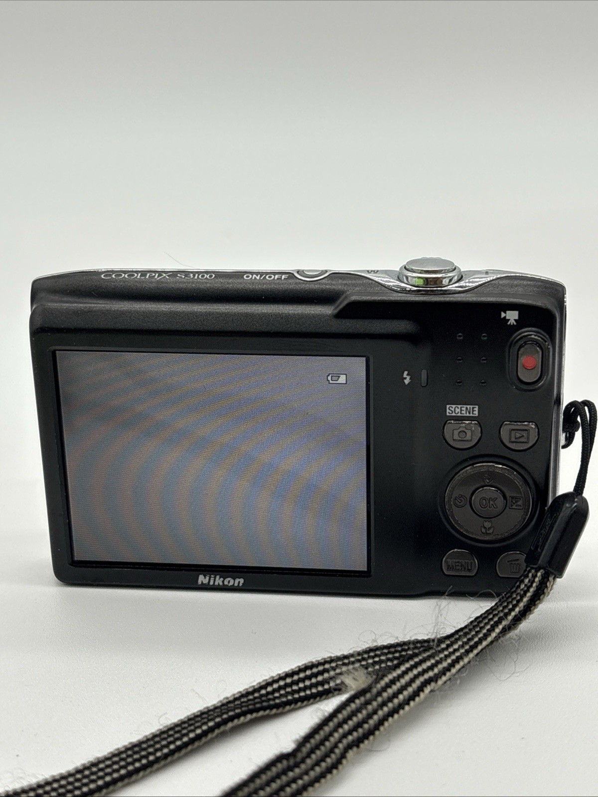Nikon COOLPIX S3100 14MP 5x Zoom 2.7in LCD Flash Gold Camera Tested Working!