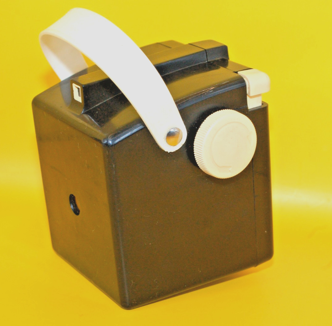 VINTAGE 1950s SABRE 620 CAMERA