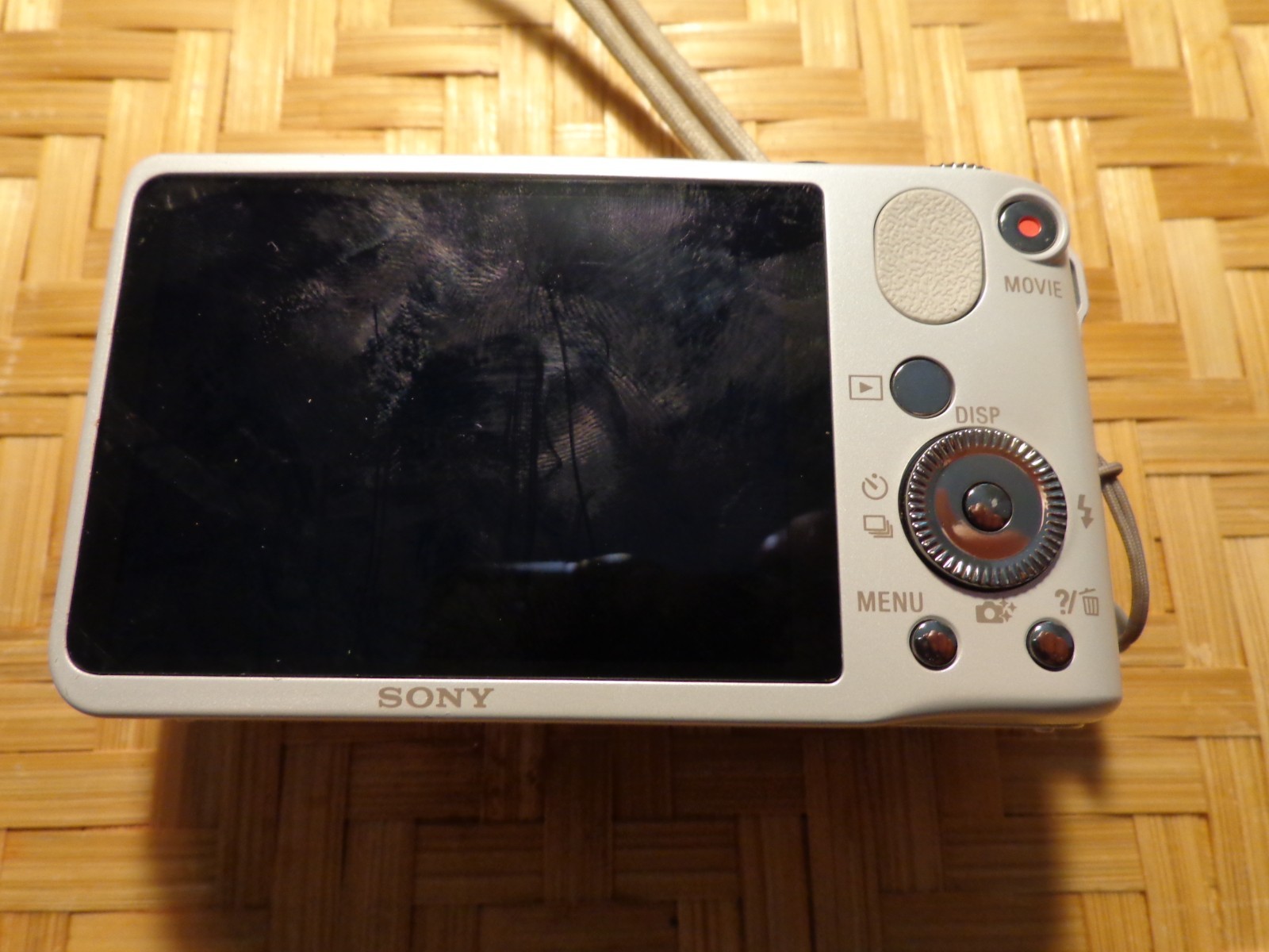 Sony Cyber Shot Exor R 18.2 Mega Pixels DSC-HX10V Silver w/ Battery Used Working
