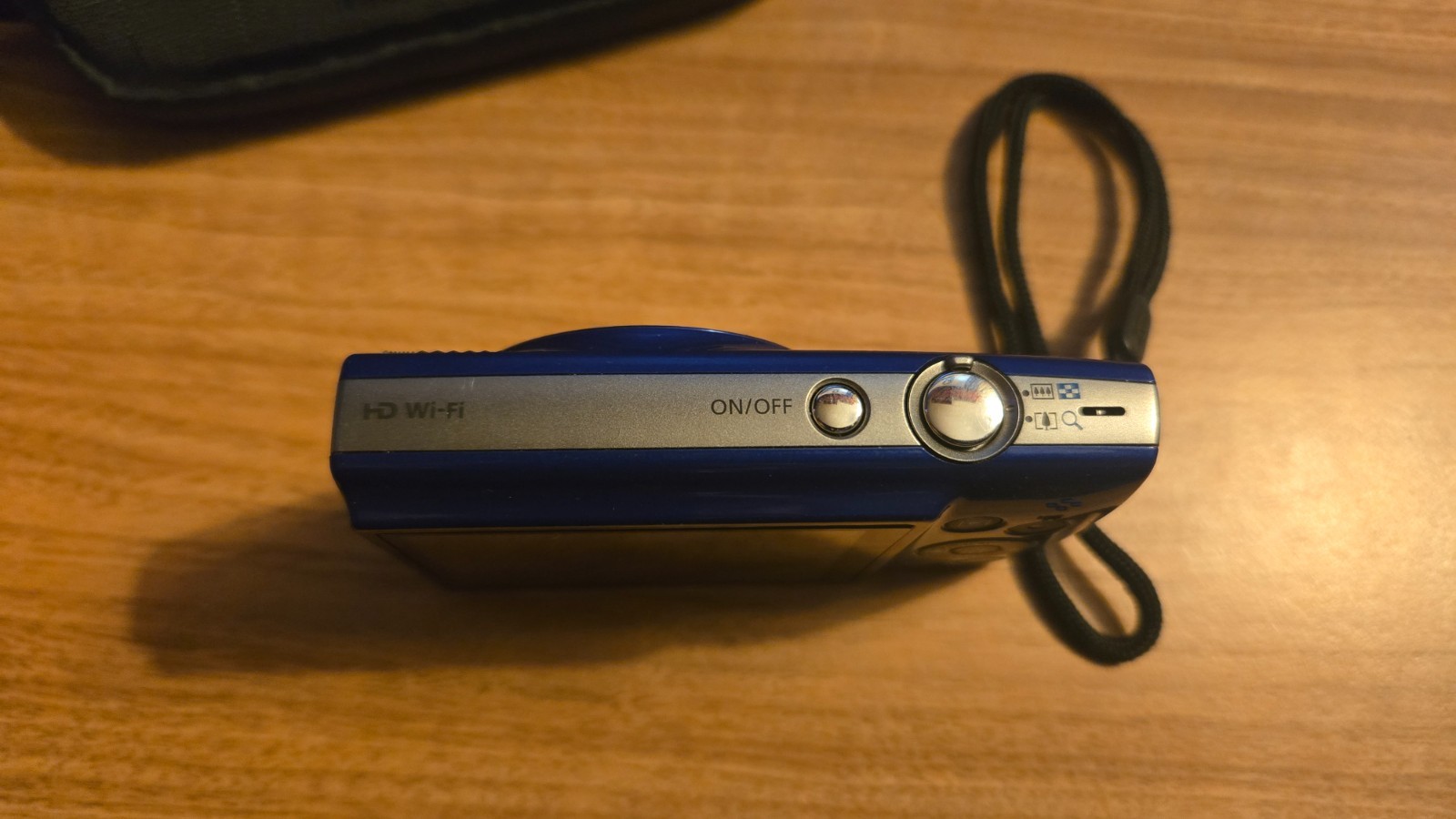 Canon PowerShot ELPH 190 IS Blue 20MP 10x Zoom Y2K Digicam Wi-Fi Bundle TESTED