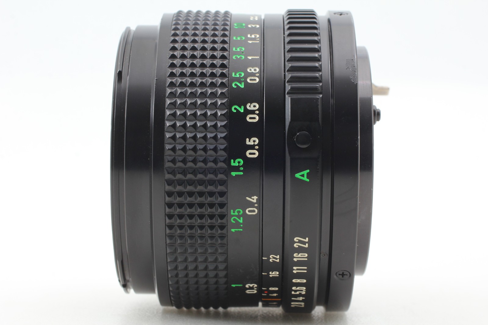 [Near MINT] Canon New FD NFD 28mm F/2.8 MF Wide Angle Lens W/Cap From JAPAN