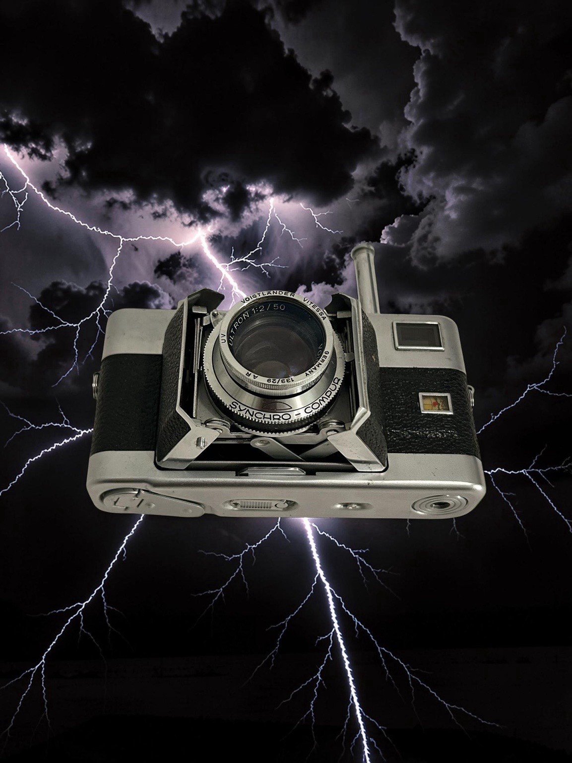 Voigtländer Vitessa 35mm Rangefinder Folding Camera Ultron 50mm f/2 Synchro-Comp