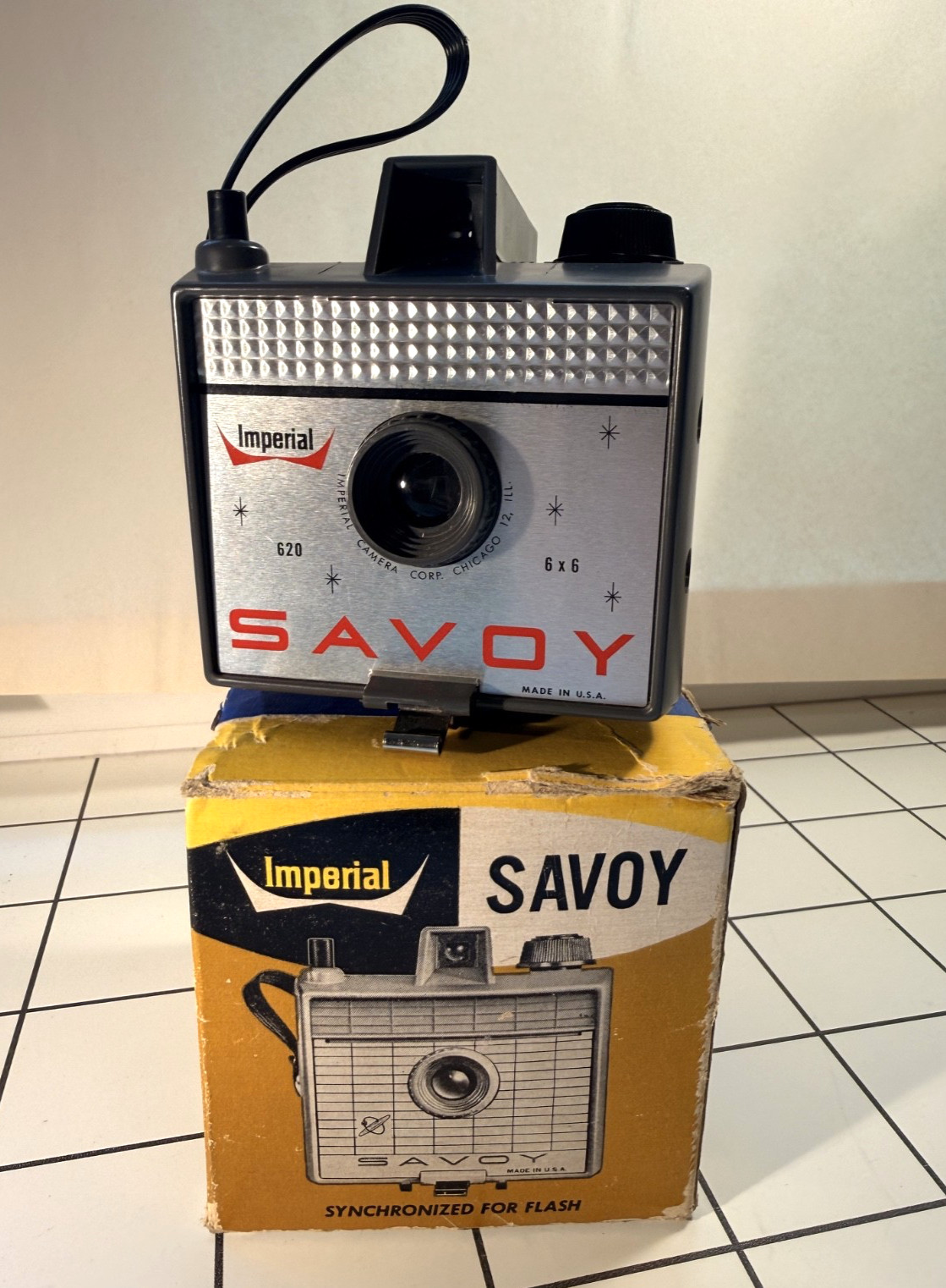 Imperial Savoy 620 box camera – vintage 1950s/1960s – excellent condition!