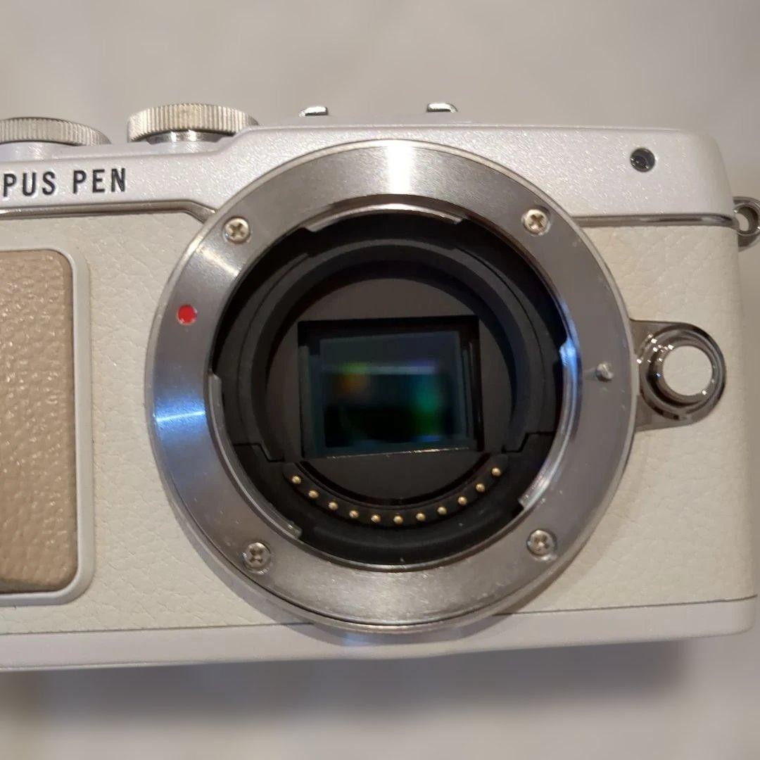 OLYMPUS PEN Lite E-PL7 WHITE Camera