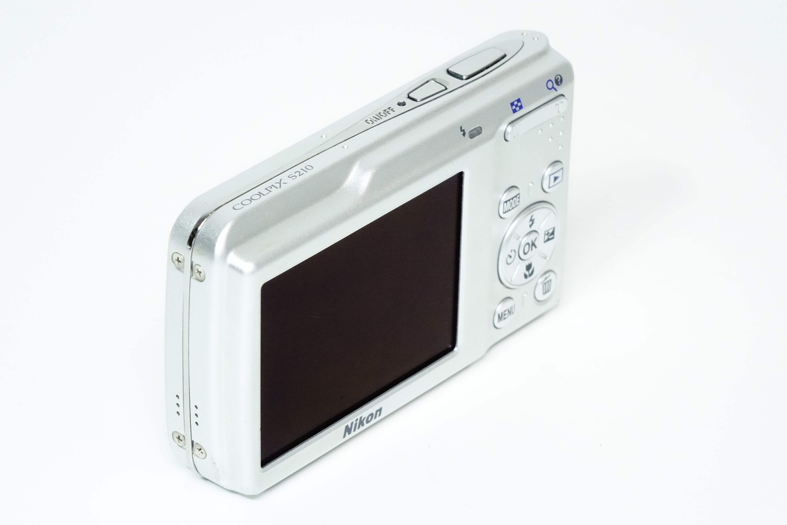 Nikon Coolpix S210 8MP Compact Camera Silver + SD – 12 MONTH WARRANTY
