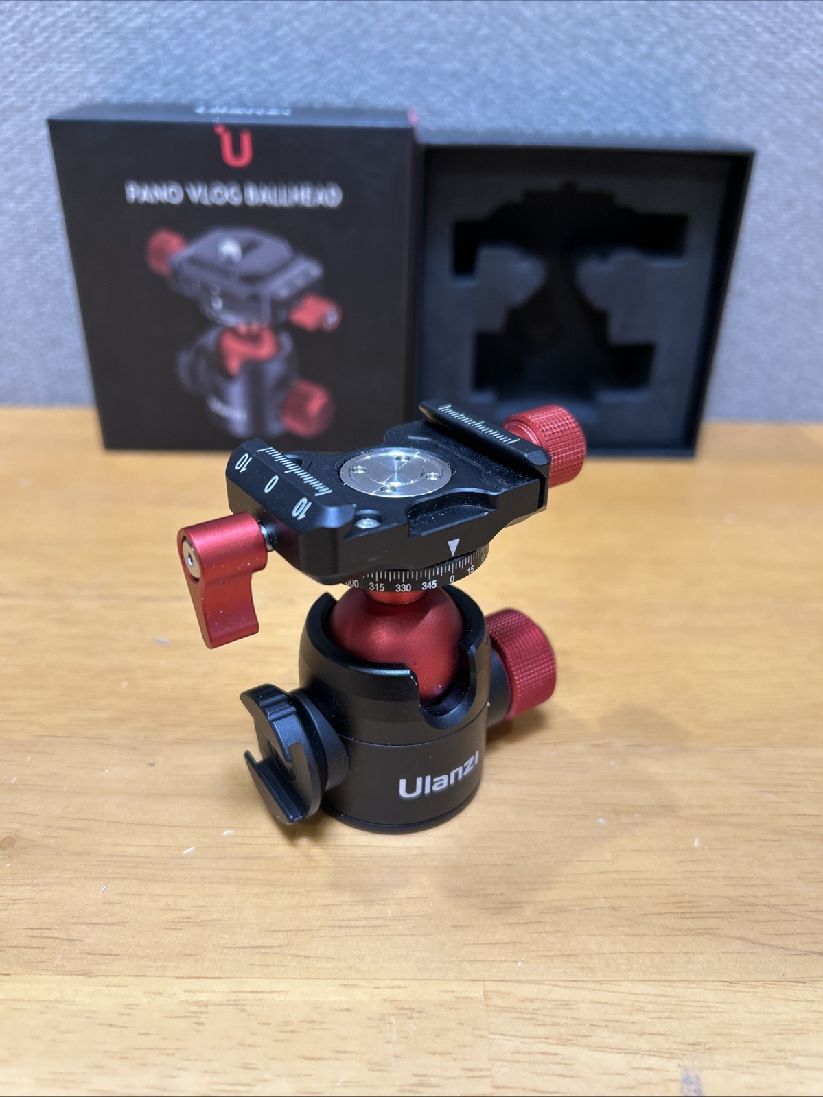 Ulanzi U-70 Pano Vlog Ballhead 360 degree Panoramic Tripod Head in Open Box Used