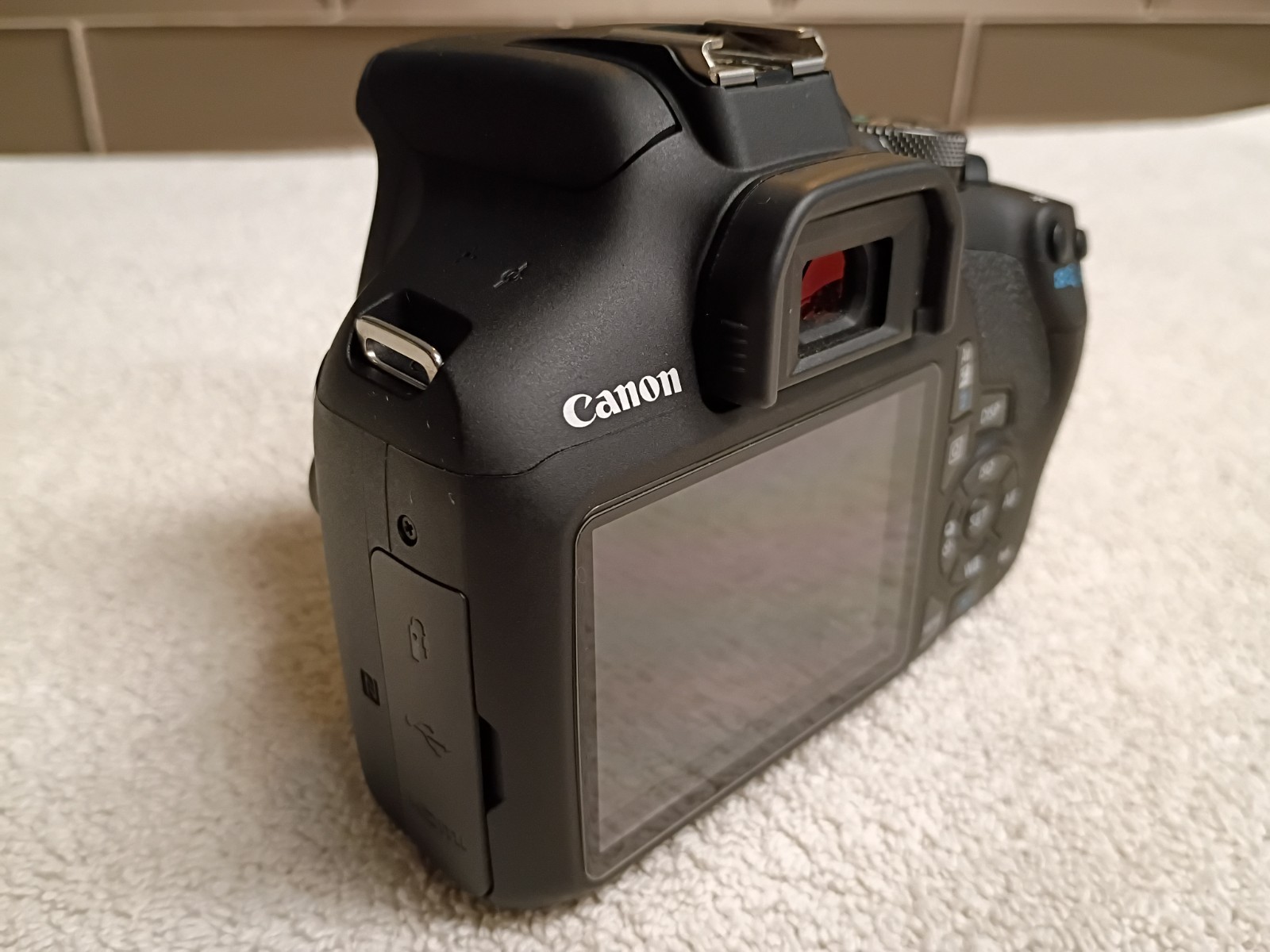 Canon EOS Rebel T7 DSLR Camera w/18-55mm+75-300mm Lenses+Canon Bag+Filters-MINT!
