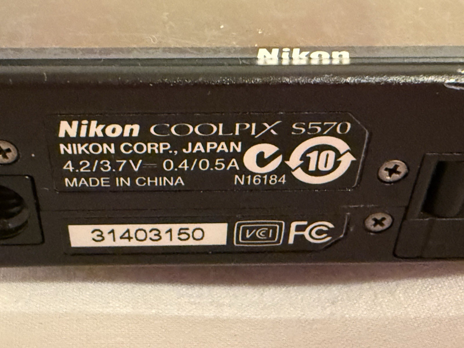 Nikon COOLPIX S570 12.0MP Digital Camera – Black – For Parts