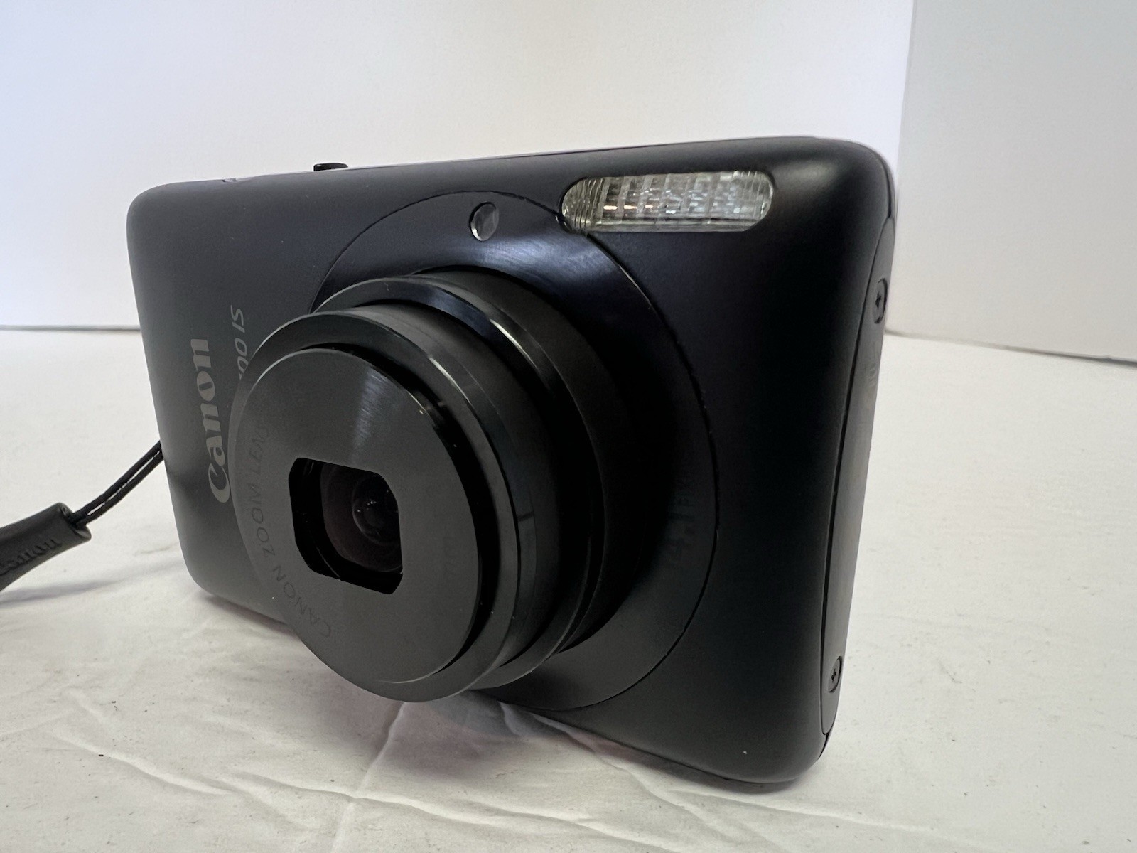 Canon PowerShot SD1400 IS Digital ELPH 14.1MP 4x Zoom Black Camera Bundle TESTED