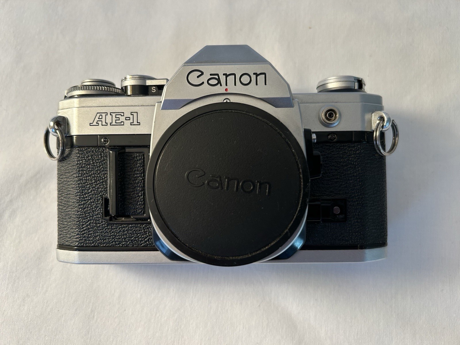 Canon AE-1 SLR Film Camera WORKS