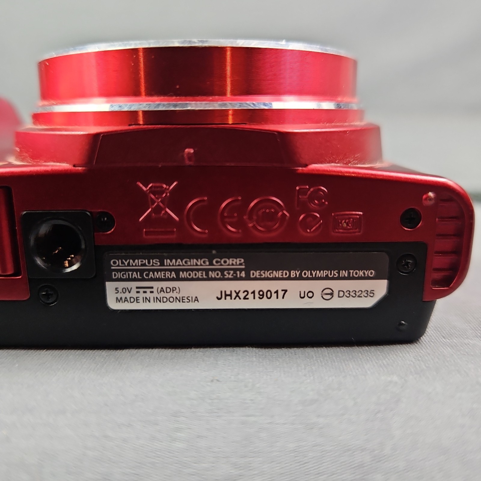 Olympus SZ-14 14MP Digital Camera 24x Zoom Red with Batteries No Charger TESTED
