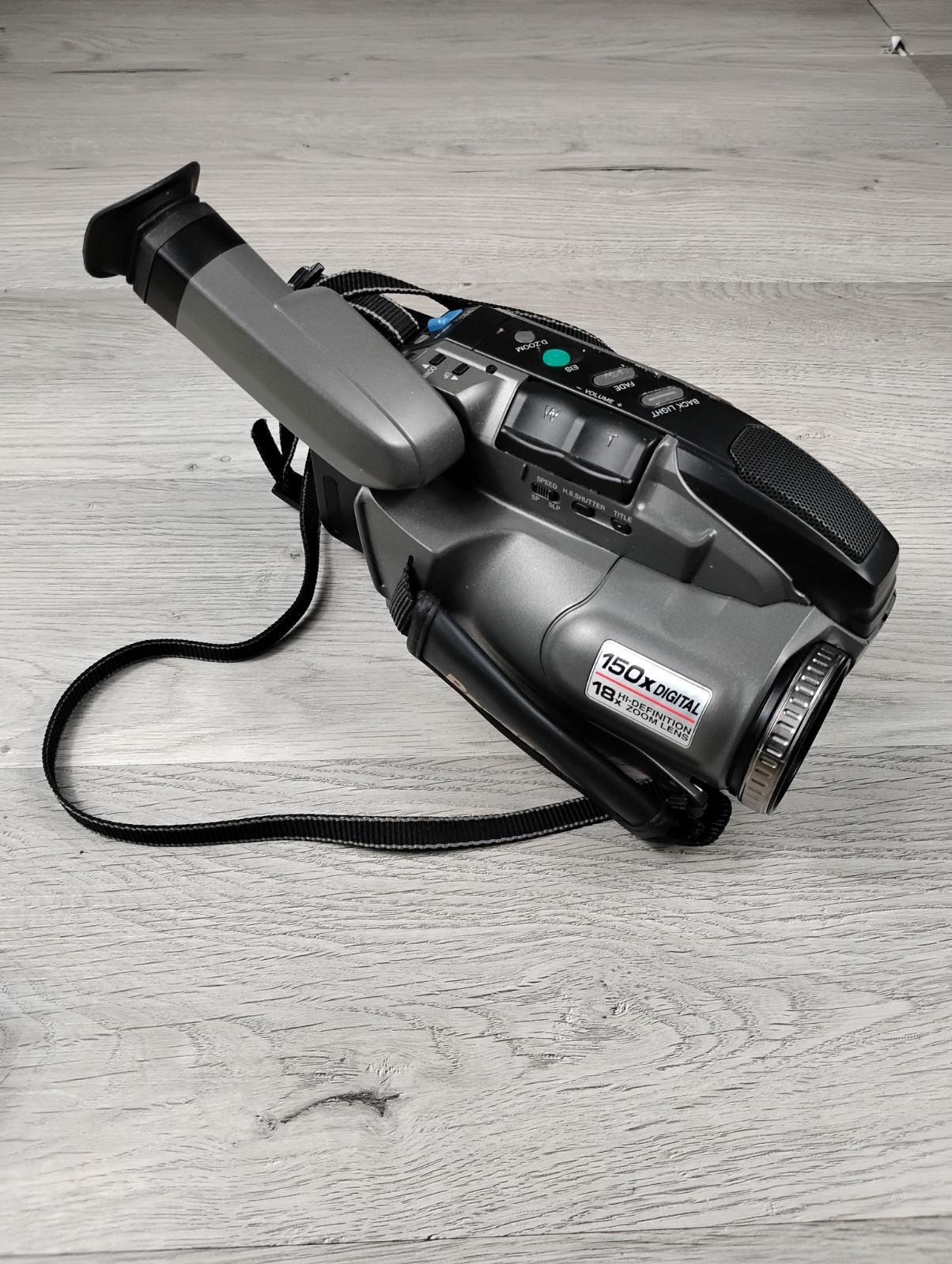Panasonic PV-L580D Compact VHS/VHS-C Palmcorder 150x Digital Camcorder Tested