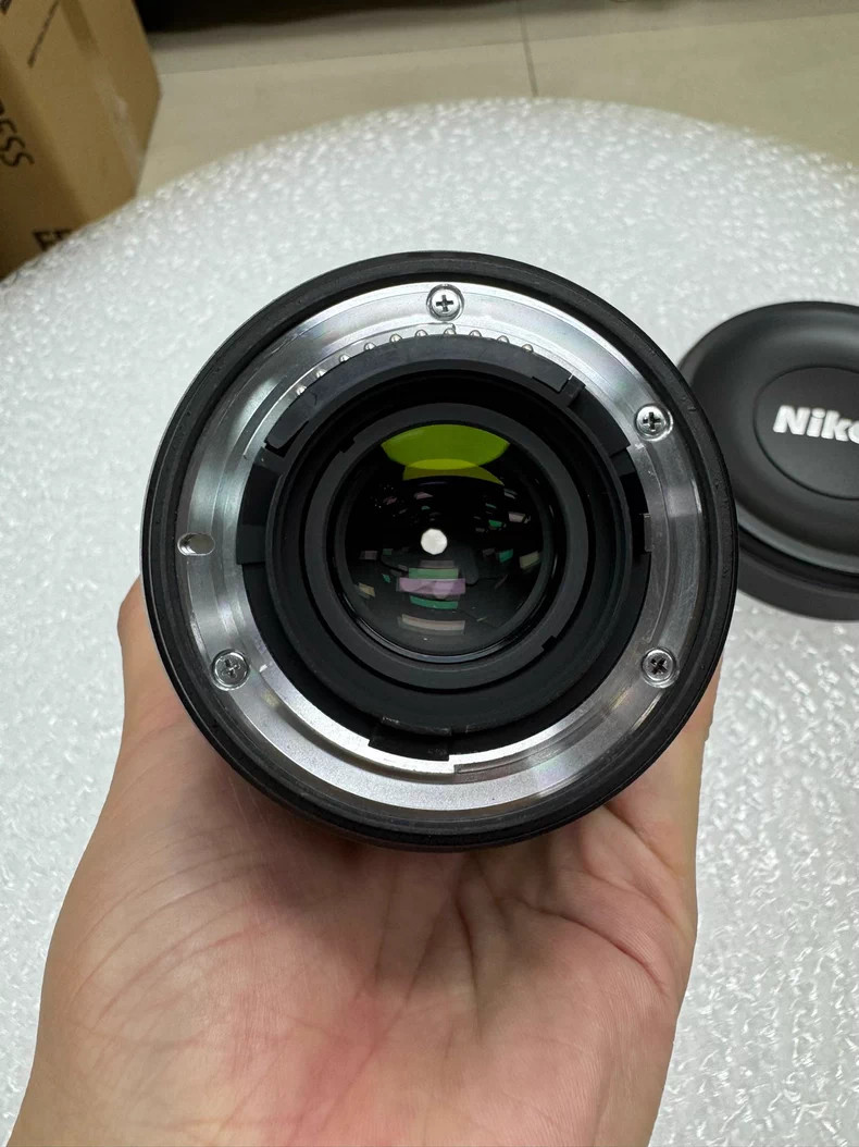 Nikon AF-S Nikkor 14-24mm f/2.8G Ed Lens Standard Lens for Nikon -80- 90% New