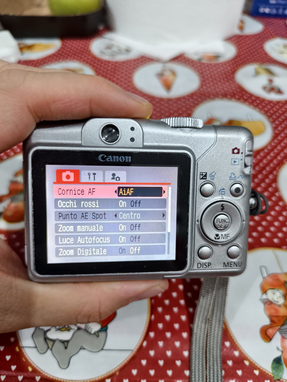 Vintage Canon PowerShot A700 6.0MP Digital Camera – Silver + Memory