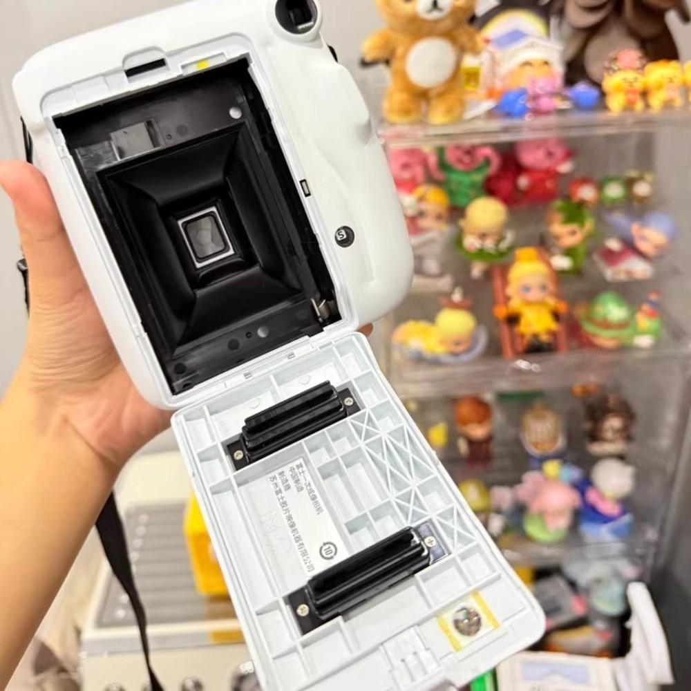 Fujifilm Instax Mini 11 Instant Film Camera with Auto Exposure and Selfie Mode