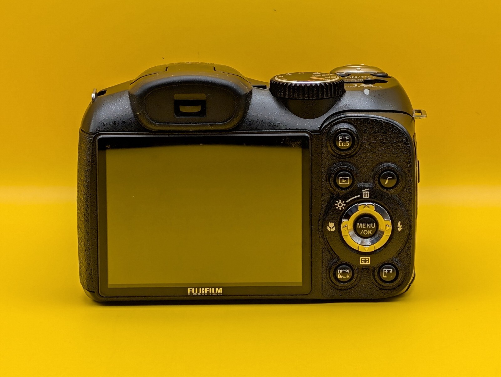 Fujifilm FinePix S2950 14mp