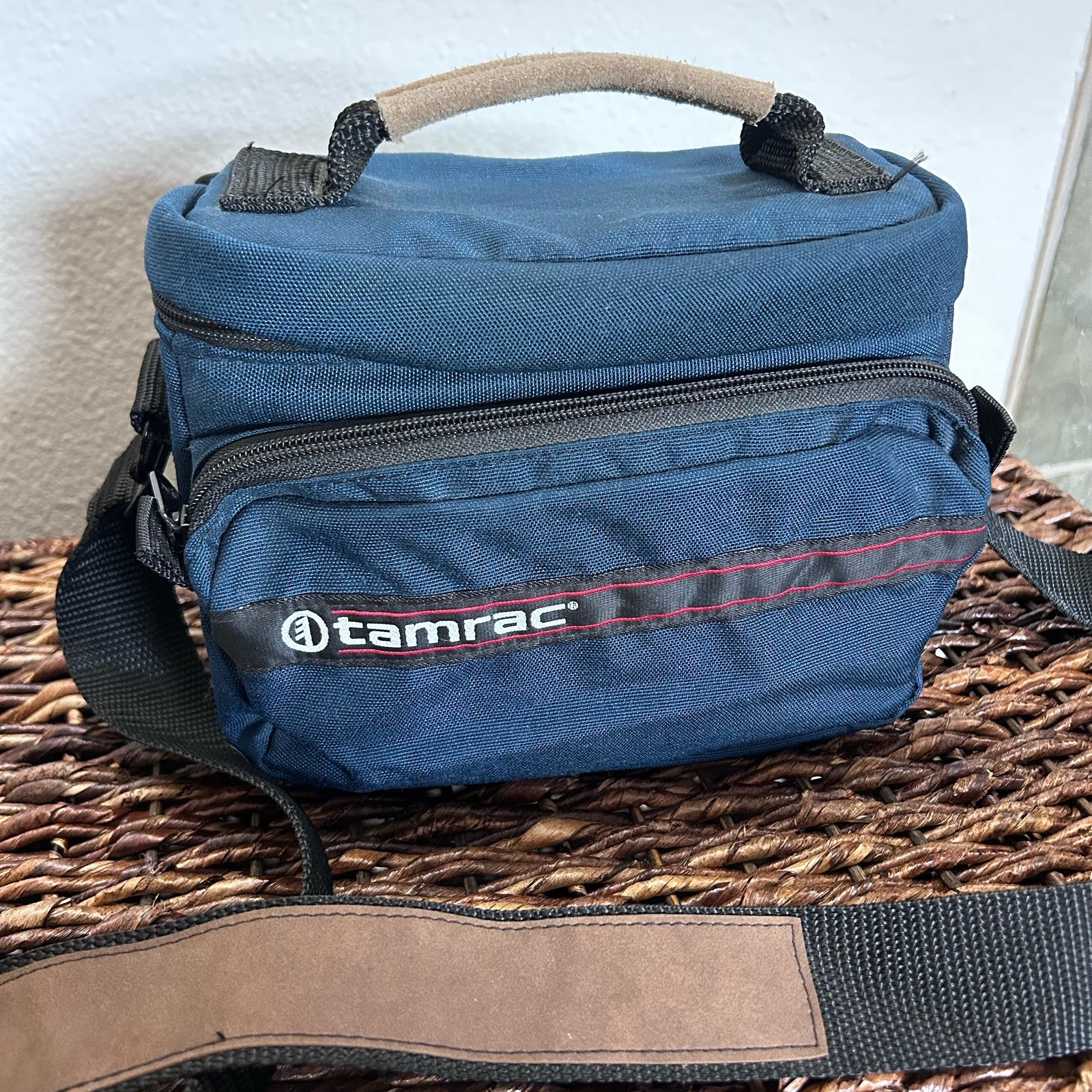 Vintage Tamrac Camera Carry Shoulder Bag w/Strap, Adjustable, Pocket, Blue/Black