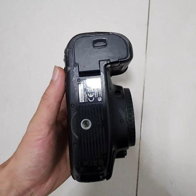 Canon EOS 6D Digital SLR Camera Body Only W/SDCard Charger Battery 90%New Tested