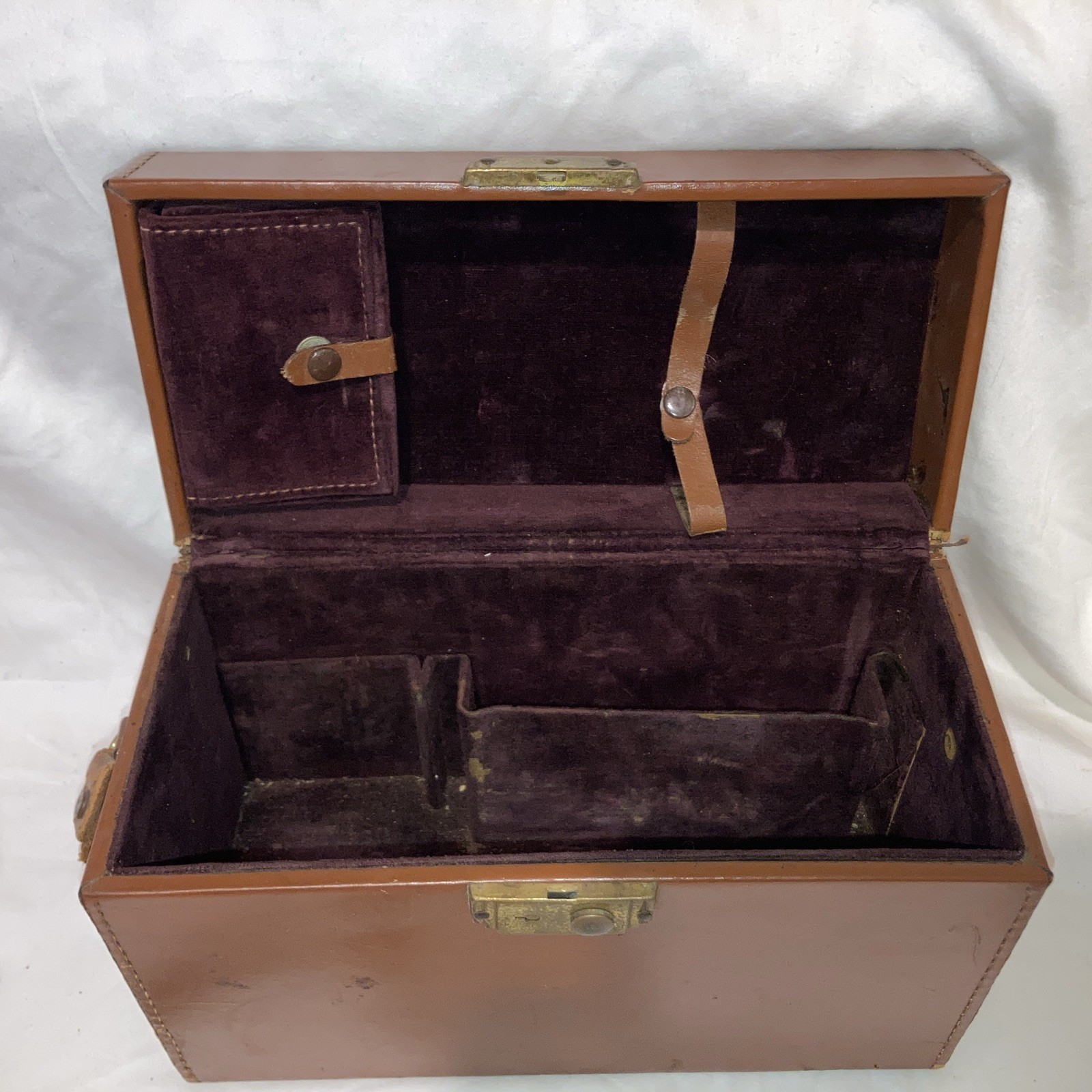 Vtg Revere 16mm Magazine Load Film Movie Camera 1940’s-1950’s w/ Case Untested