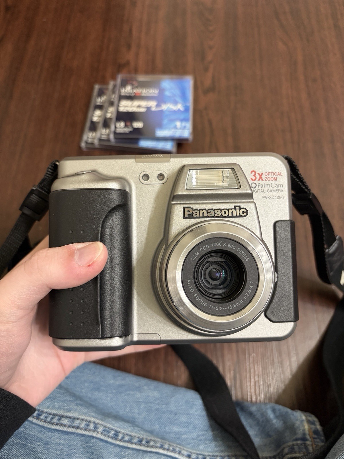 Panasonic PalmCam PV-SD4090 Compact Digital Camera 1.3MP 3x Zoom SuperDisk Flash