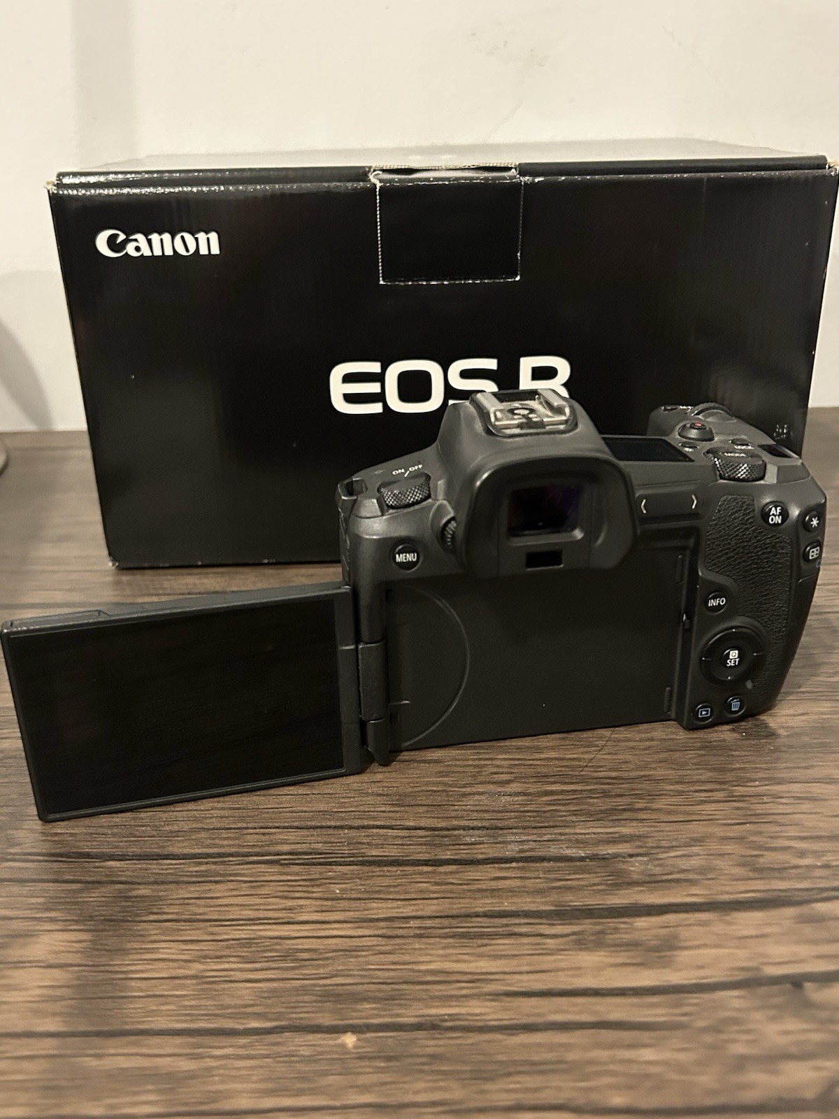 Canon EOS R 30.3MP Digital Camera – Black (Body Only)