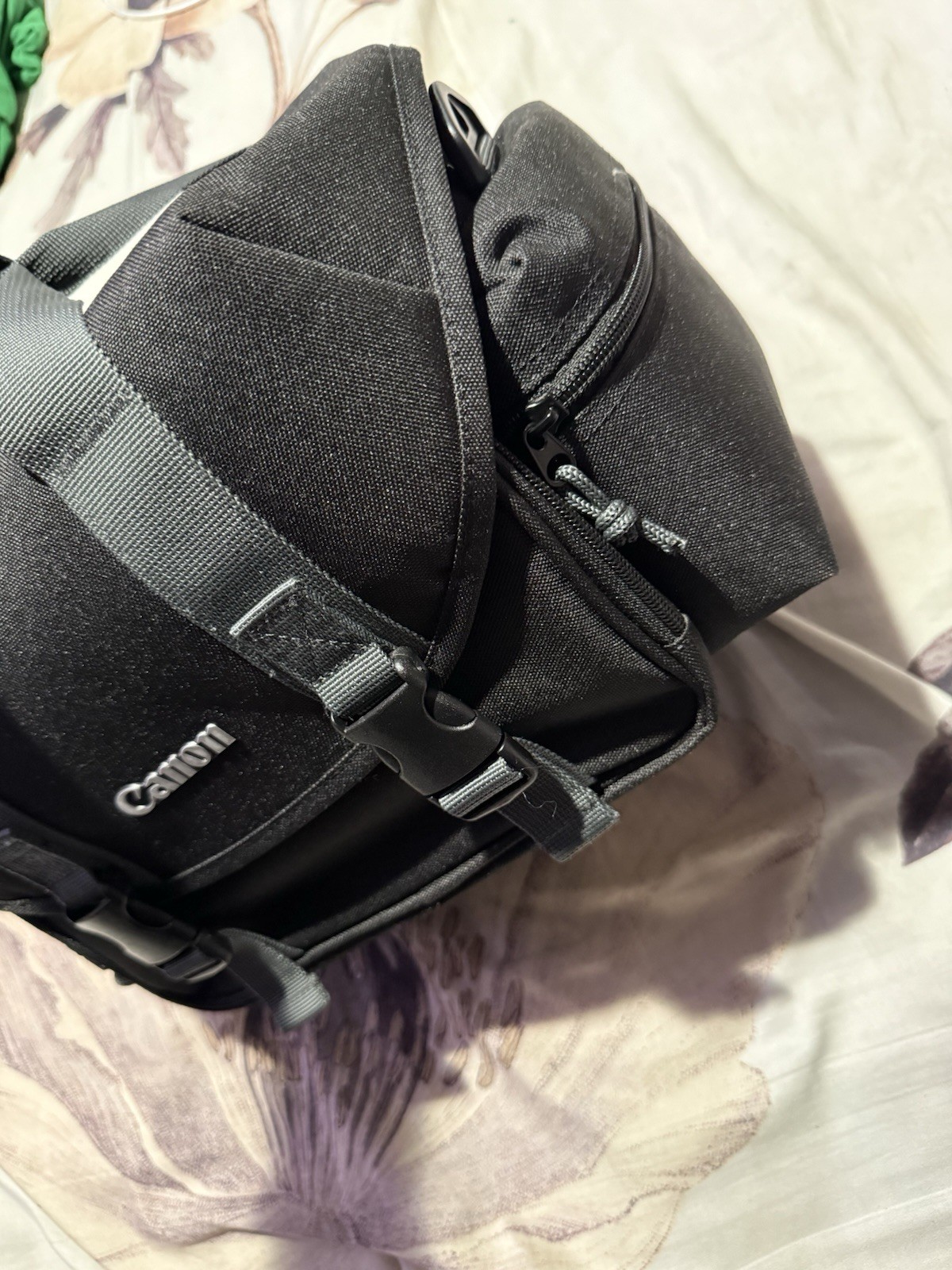 Canon Padded Black/Gray Camera Carry Shoulder Bag w/ Strap & Adjustable Dividers