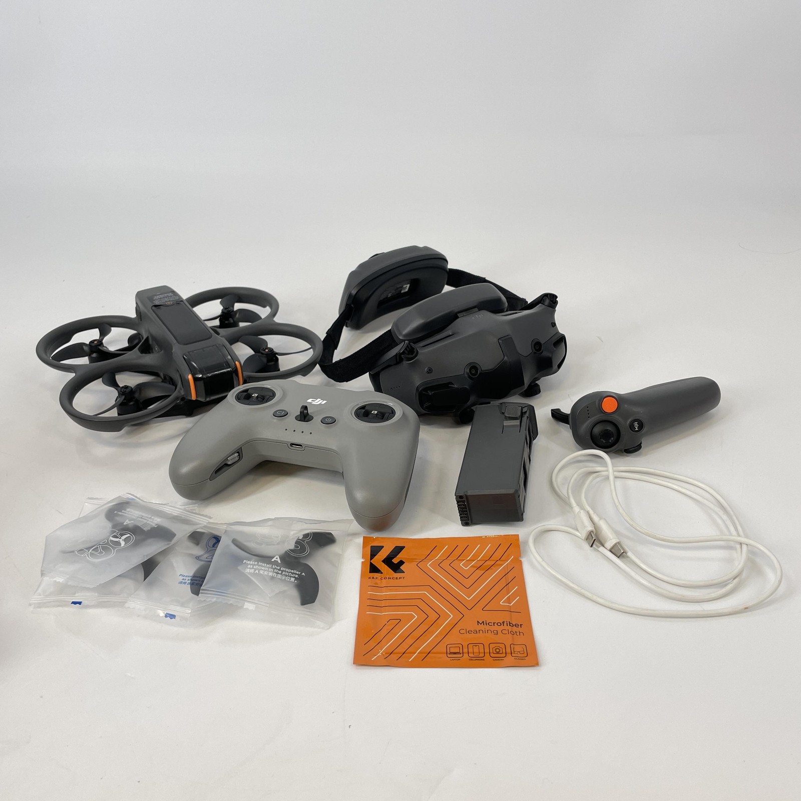 DJI Avata 2 Drone Quadcopter w/ Battery/DJI Goggles 3/Gimbal Cover – Excellent