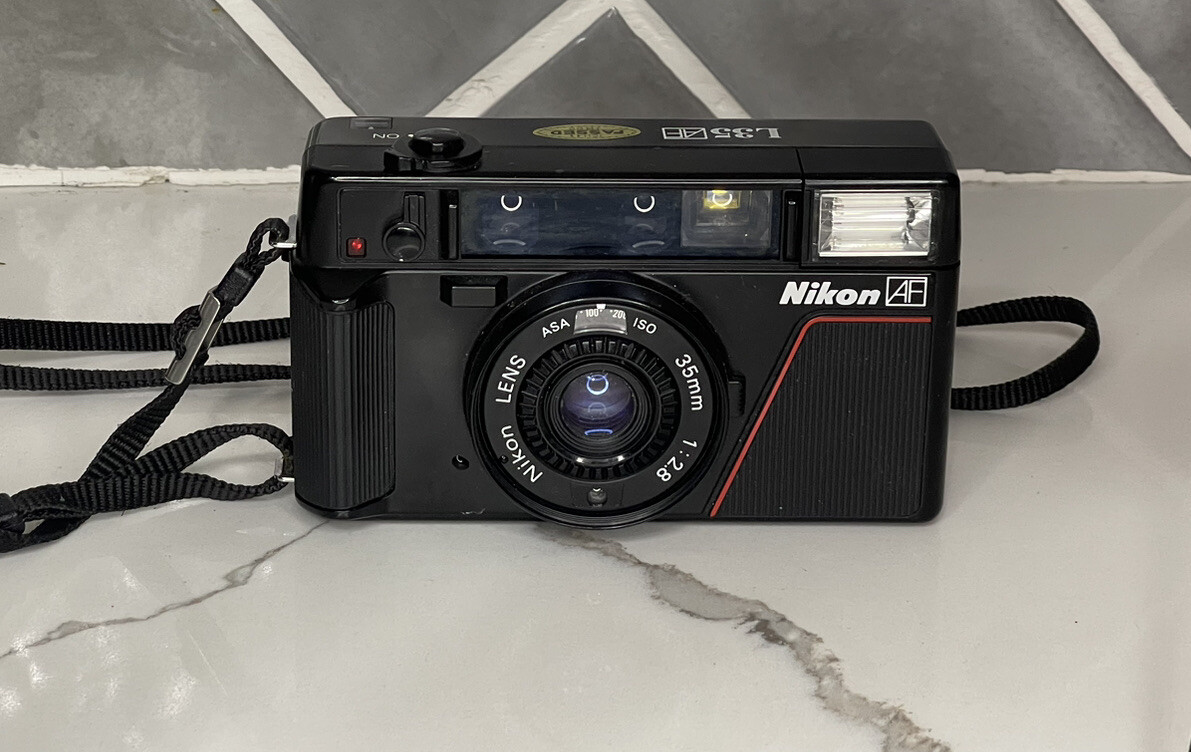 Nikon One Touch L35AF Point Shoot 35mm Film Camera f2.8 PARTS AS IS READ
