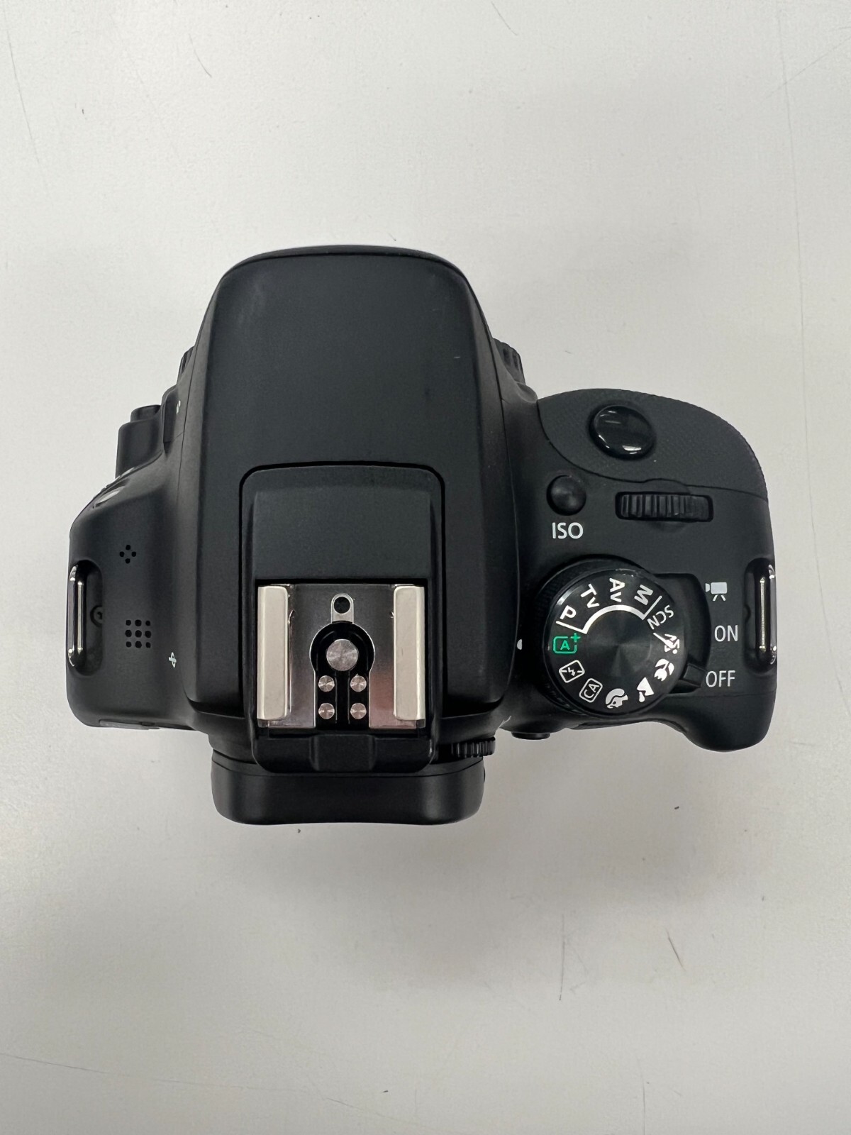 Canon EOS Rebel SL1 18.0MP Digital SLR Battery + Charger