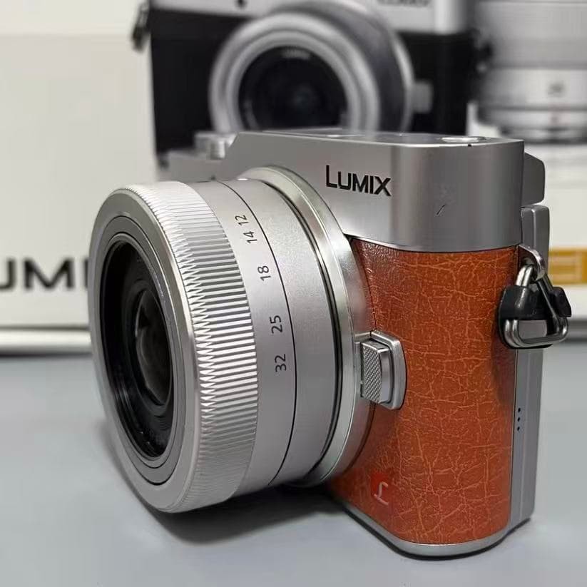 90%New Panasonic LUMIX DC-GF9 Mirrorless Digital Camera W/SD Card Charger Tested