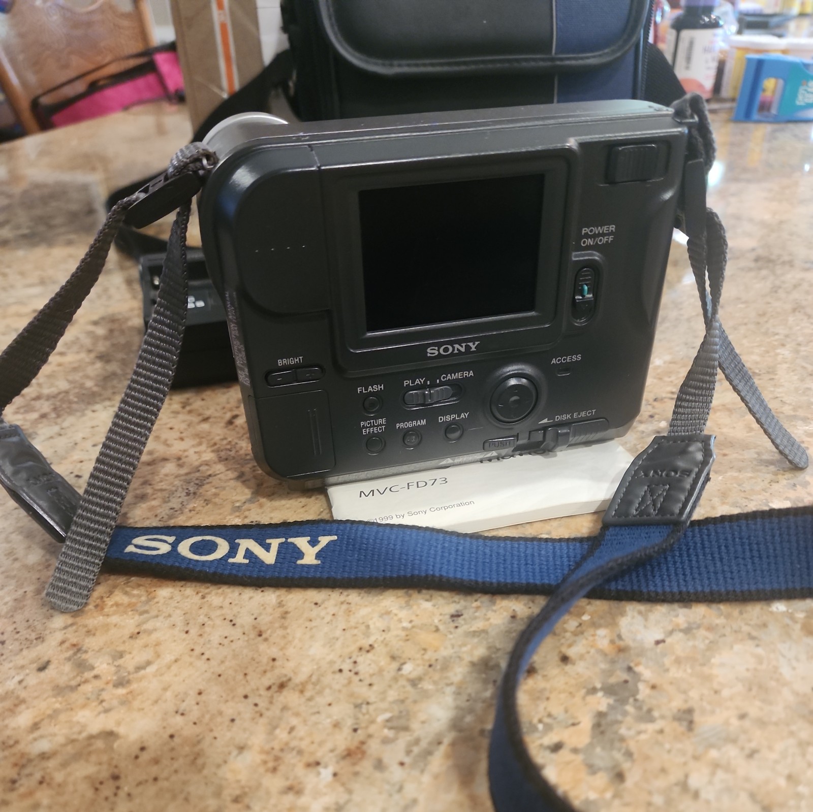 Sony Mavica MVC-FD73 0.4MP Digital Camera Floppy Still Camera w/ extras TESTED