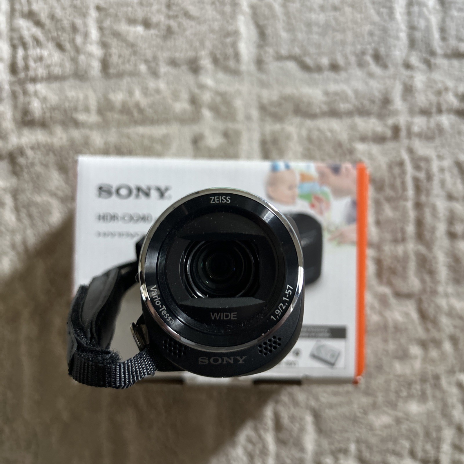 Sony CX240 Handycam Video Camera 54x Zoom 9.2MP 1080p Full HD