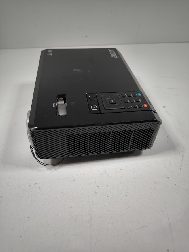 Acer X1161P DLP Projector (DSV0008) – Not Tested, For Parts