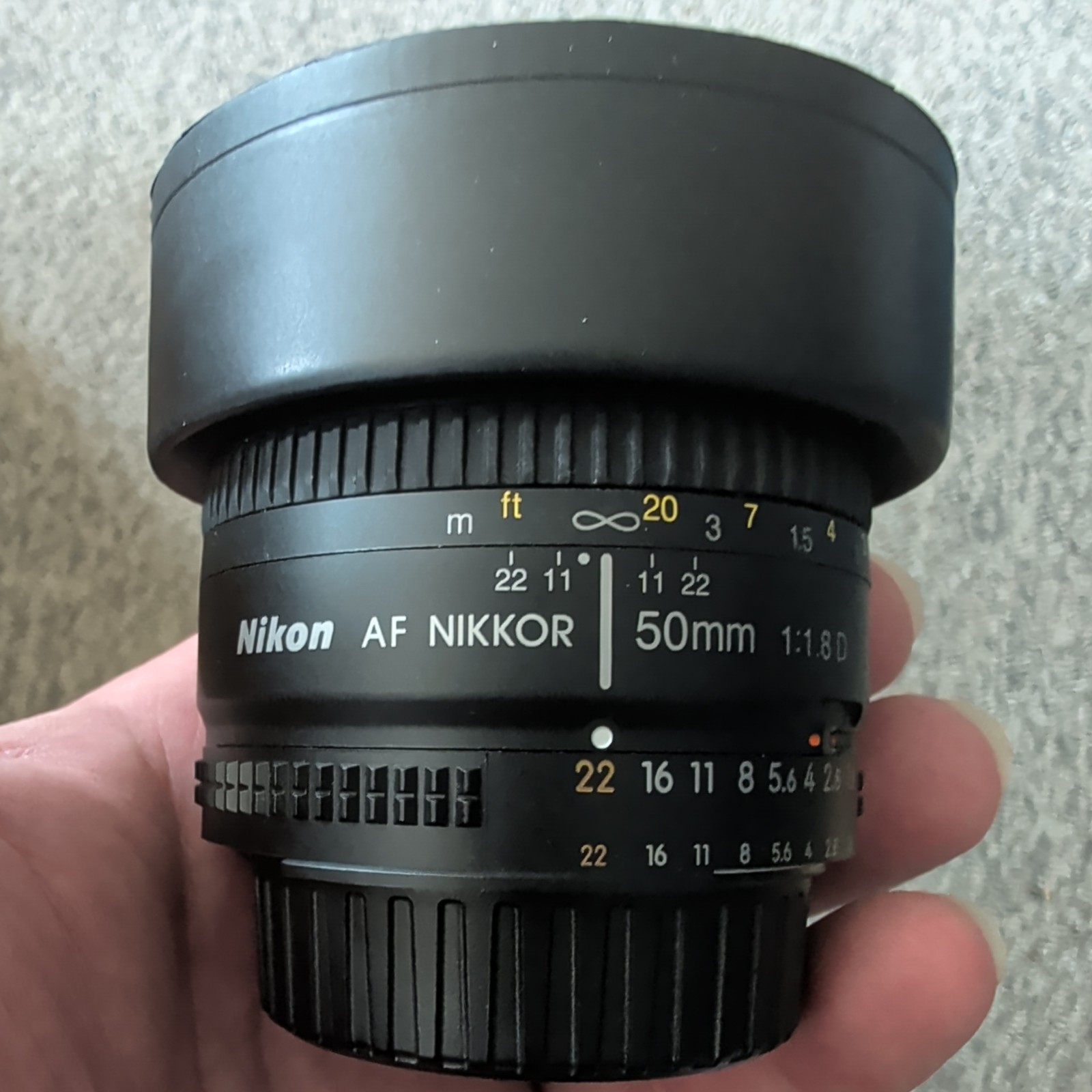 Nikon AF NIKKOR 50mm f/1.8D Prime Lens Nikon F Mount 52mm with Hood