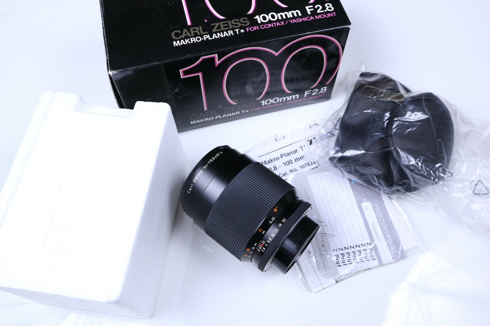 Contax Zeiss Planar 100 mm F/2.8 Lens LN in box with Manual and others
