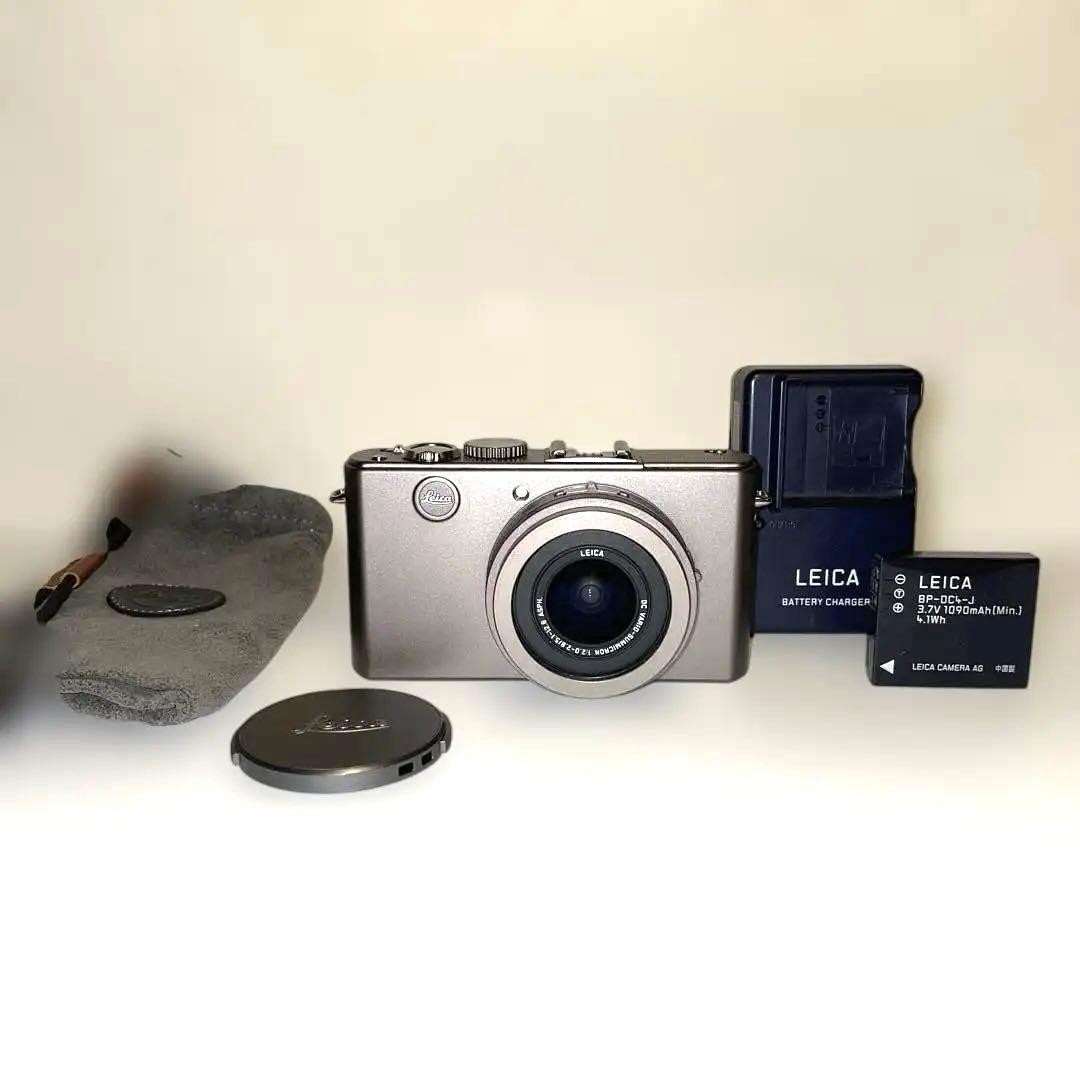 Leica Laica D-LUX4 Titanium 1000 Units Limited Edition