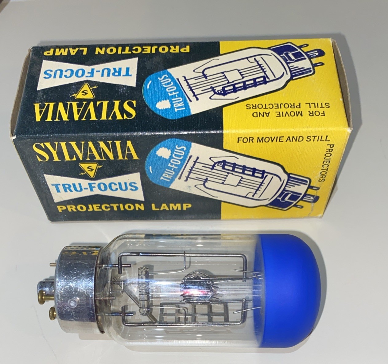 Sylvania DFR Projector Lamp 115-120V 500W