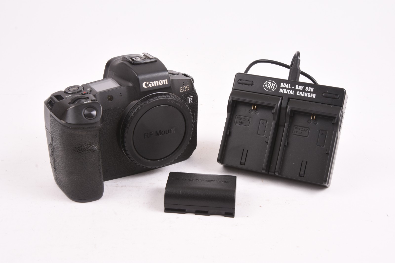 Canon EOS R 30.3MP Mirrorless Camera Body Shutter Count 123,000 READ #T-01687