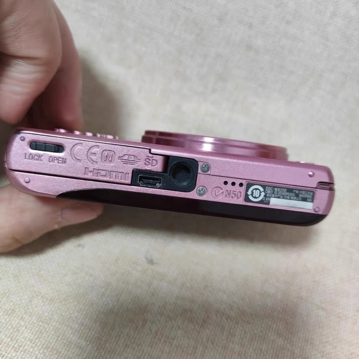 Sony Cyber-Shot DSC-WX220 Digital Camera 18.2 MP 10x Optical Zoom w/ Accessories